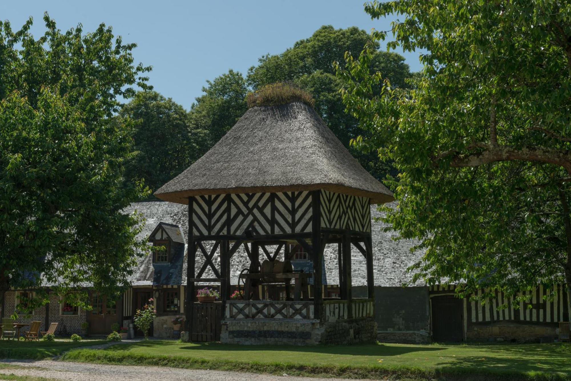 Hotel la ferme chevalier Équemauville Esterno foto